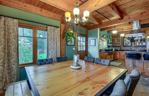 Vashon Island House | Luxury Vashon Vacation Rental with Beach Access!