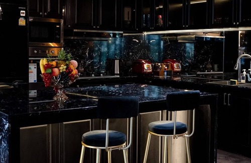 Bang Phlat Villa | Luxury villa near Chao Phraya River — 150 meters from MRT Bang O