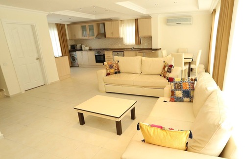 Oludeniz Villa | Luxury Villa With Large Pool And Panoramic Views Of The Babadag Mountains