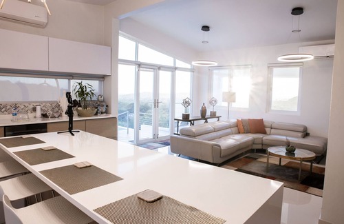 Juana Diaz House | Luxury Villa for 6 w/Sea and Mountain views, Heated Pool-WiFi in Juana Diaz