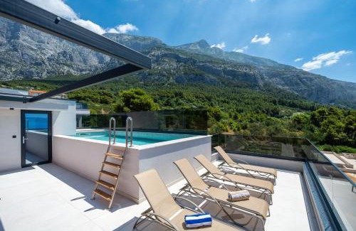 Veliko Brdo Villa | Luxury Villa Helena with Heated Pool