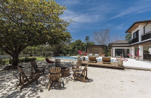 Tamarindo Villa | Luxury Villa in Hacienda Pinilla. Walk to beach.