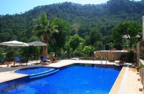 Gocek Villa | Luxury villa in Gocek. Sleeps 10, 8 in main house, 2 in apartment
