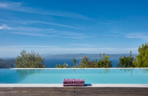 Skiathos Villa | Luxury Villa in Kechria 2
