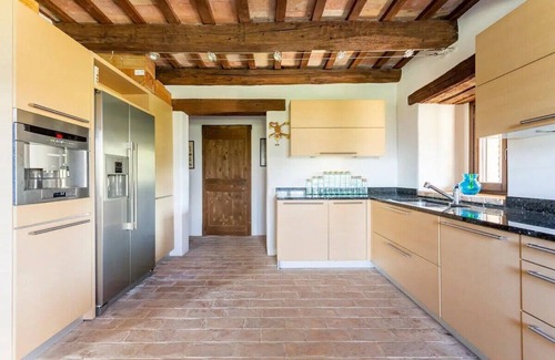 San Ginesio Villa | Luxury Villa with Pool, Stunning Location