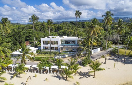 Las Terrenas House | Luxury Villa Laguna Beach Front