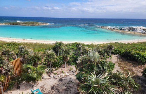 Salt Pond Villa | Luxury Villa located on a Beautiful Beach,