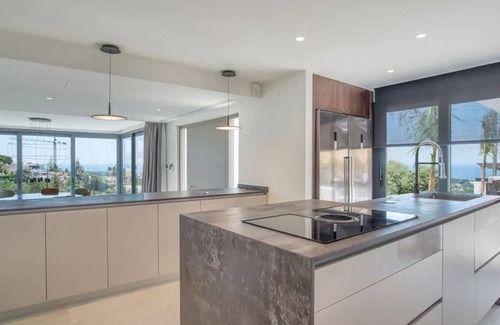 Golden Mile Villa | Luxury Villa Marbella: Pools, Spa, Near Beach