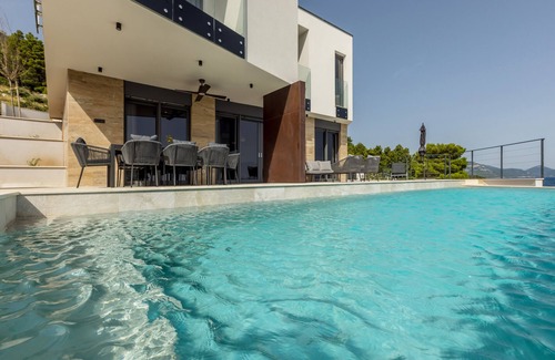 Orebic Villa | Luxury Villa Mare, right on the beach