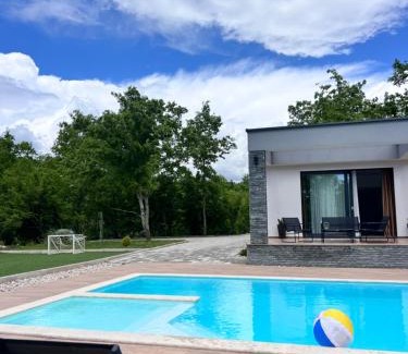 Trn Villa | Luxury Villa Mojito