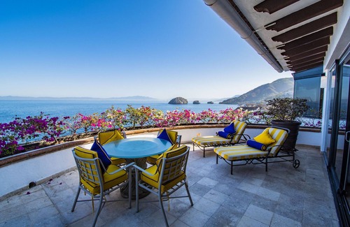 Mismaloya Villa | Luxury Villa, Ocean Front, 10 BRs, Pool, Jacuzzi, Chef, Concierge Service, Staff