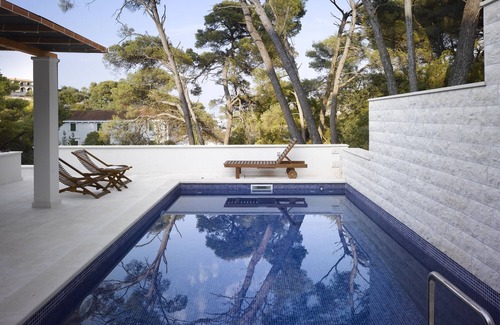 Rogac Villa | LUXURY: VILLA on the SEA, POOL & BEACH BIKE & KAYAK & PRESENT