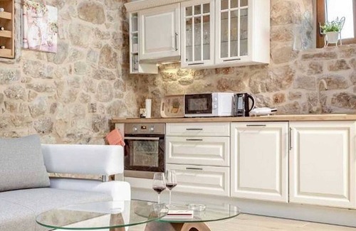 Dol Villa | Luxury villa Ploča with pool - EOS CROATIA