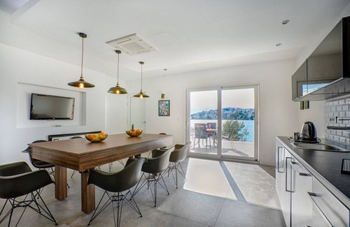 Podglavica Villa | Luxury Villa Rogoznica Sea Side with private pool right at the beach in Rogoznica
