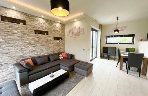 Szentendrei Apartment | Luxury Villa Rosemary with free parking in Szentendre