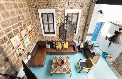Neve Tzedek House | Luxury Villa Steps from the Beach in Neve Tzedek