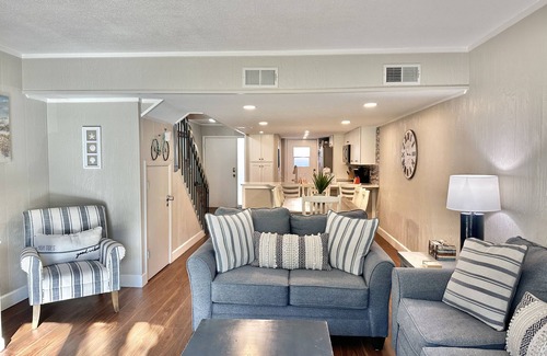 Hilton Head Island Condo | LUXURY VILLA WITH WITH POOL,NEAR BEACH, COASTAL VIBES ON HILTON HEAD
