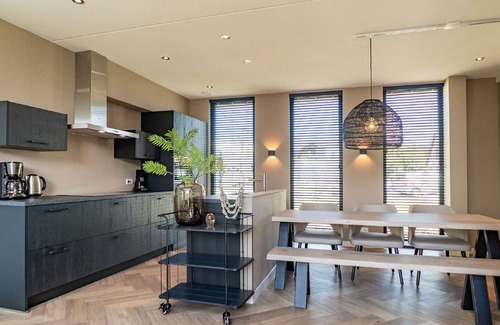 De Koog Villa | Luxury villa with 3 bathrooms, sea at 400 m.