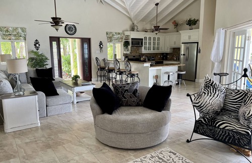 Oistins Villa | Luxury Villa With Sea Views Private Pool air conditioned bedrooms fast WiFi