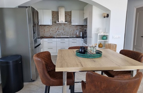El Mas Fumats House | Luxury villa with breathtaking views of the bay and the Canigou mountains