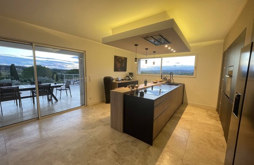 Saint-Pargoire Villa | Luxury Villa With Covered Terrace and Swimming Pool, Quiet, Close to the Sea