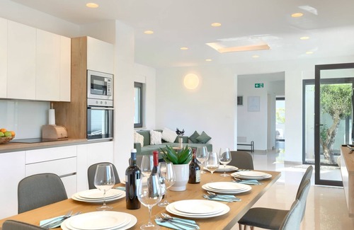 Liznjan House | Luxury villa with pool, barbecue area 1 km to the beach