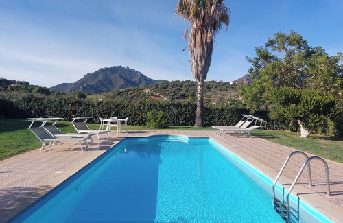 Tertenia Villa | Luxury Villa with private pool, suitable for families and groups of friends