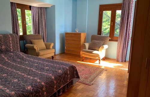 Beylikduzu Apartment | Luxury Villa with Private Pool and Garden