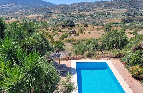 Coin Villa | Luxury Villa with Private Pool, nr Malaga and Marbella. 2 beds (optional 3rd)