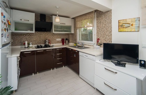 Dagbelen Villa | Luxury Villa with Private Beach, Garden and Spectacular Terrace
