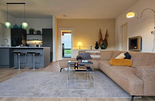 Zeewolde House | Luxury villa with veranda, canoe