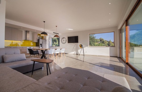 Tucepi Villa | Luxury Villa Yanko,4 bedrooms, great heated pool, breathtaking sea view,hot tub