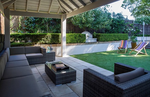 Bellevue Hill House | Luxury Villas Kambala (With Car Parking)