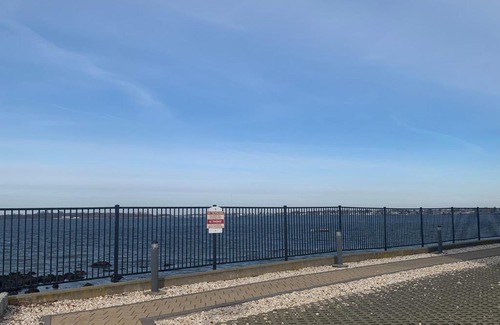 Throgs Neck Apartment | Luxury Water Front Home