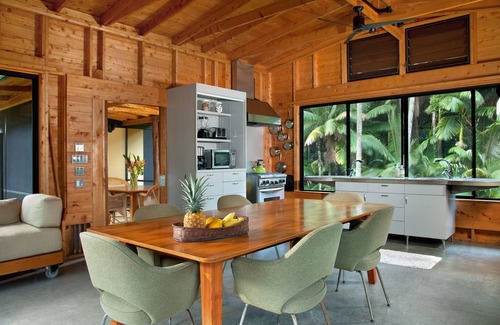 Hilo House | Luxury Waterfall Oasis: The Falls at Reed's Island