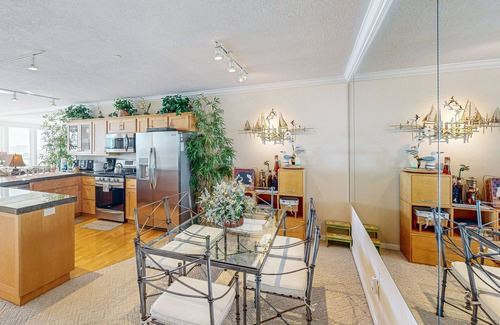 Depoe Bay Condo | Luxury Waterfront Condo with Shared Hot Tub, Pool, and Ocean Views