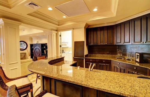 East 1st Street Condo | Luxury Waterfront Loft Condo