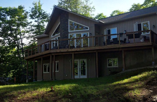 Huntsville Cottage | Luxury Waterfront Muskoka Cottage on Fox Lake in Huntsville