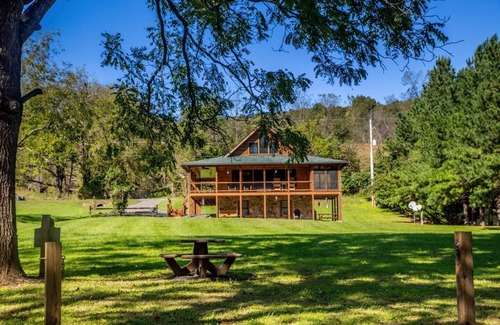 Draper Cabin | Luxury Waterfront/Sauna on New River! 2BS6