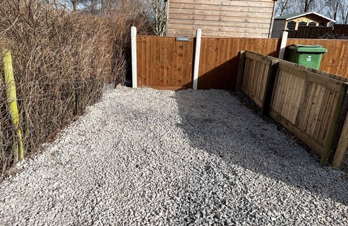 Minera Cottage | Luxury Welsh cottage, great location, parking