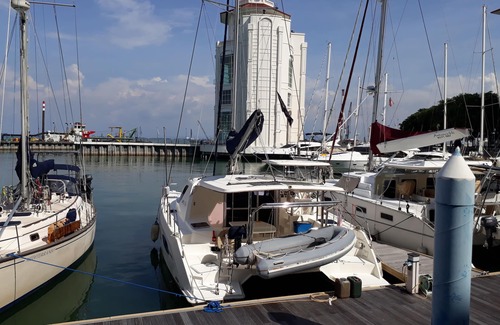 Seri Tanjung Pinang Boat Rental | Luxury yacht charter