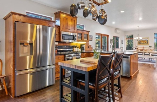 Groveland Villa | Luxury Yosemite Retreat at Quail Crossing