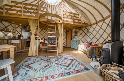 Sandown Cottage | Luxury Yurts on The Garlic Farm sleeping 2 - 6