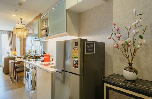 Chang Khlan Condo | ★Luxury1BR 5mins Chiang Mai Night Bazaar Roof Pool