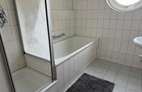 Metzingen Apartment | Luxus 3Zi Whg möbliert nähe Metzingen Stadtmitte