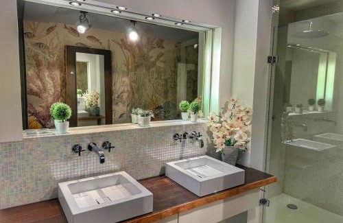 Gemarkung Barmen Apartment | Luxus 4 Zimmer Apartment 3 Schlafzimmer und großer Wohnbereich mit Balkon
