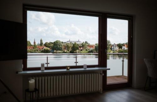 Ploen Apartment | Luxus mit Seeblick & Privatsteg