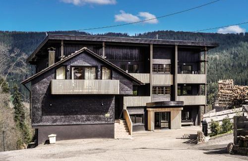 Huzenbach Villa | Luxus Villa mit 23 Zimmern und 19 Bädern und SPA