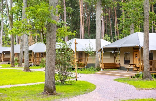 Hodenhagen RV Rental | Luxuszelt im Serengeti Park