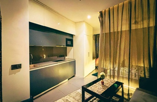 Noida Apartment | LUXY 1-bedroom apartment with WiFi, AC in delightful Noida